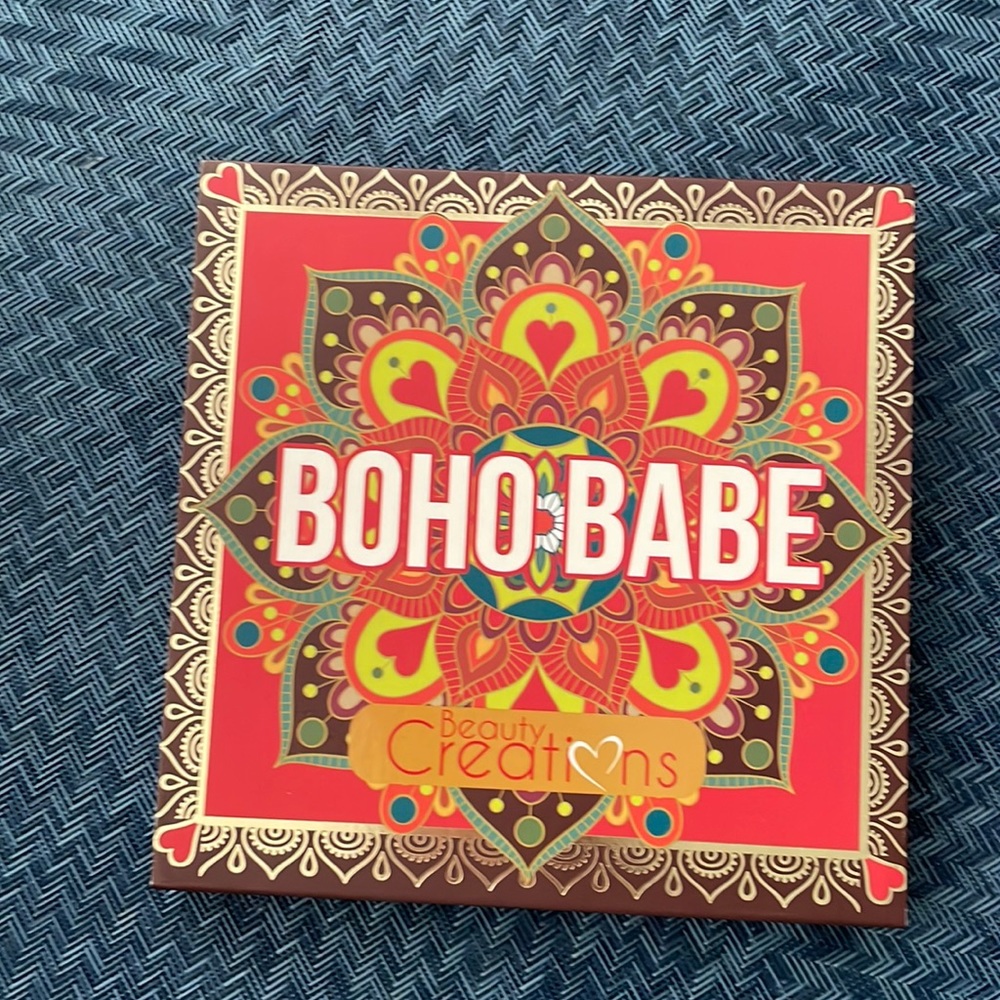 NEW BoHo Babe eye shadow pallet
